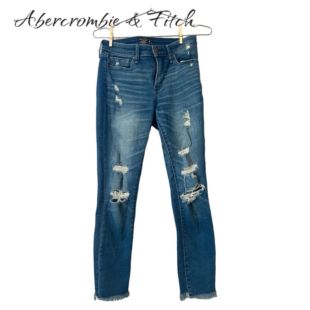 Abercrombie & Fitch Low Rise Ankle Distressed Denim